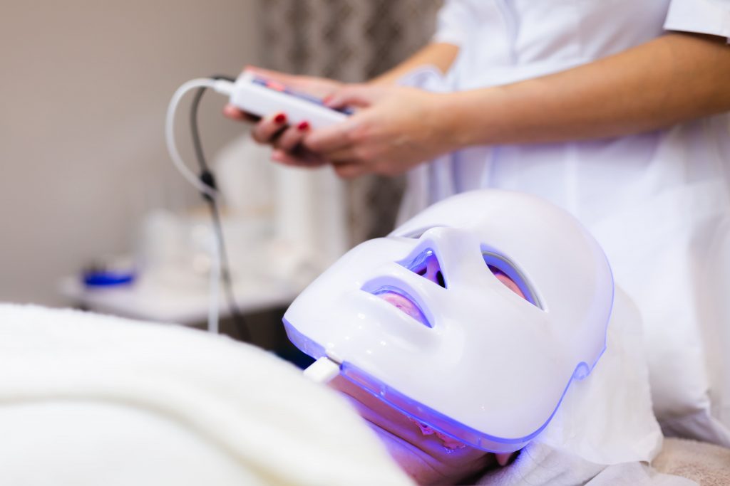 Máscara led como tratamiento facial (1)